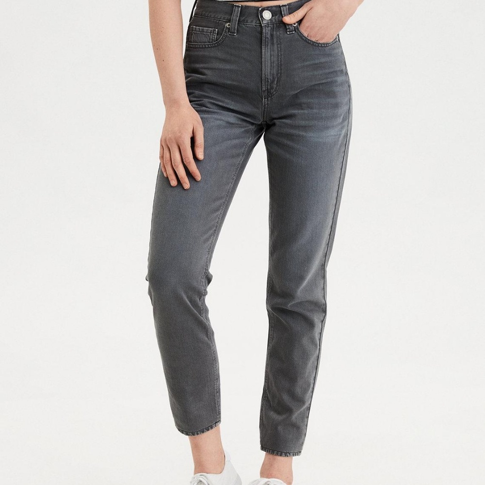 American Eagle Light Gray Mom Jeans